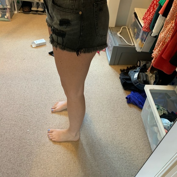 BDG essential mid rise black short - Picture 4 of 8